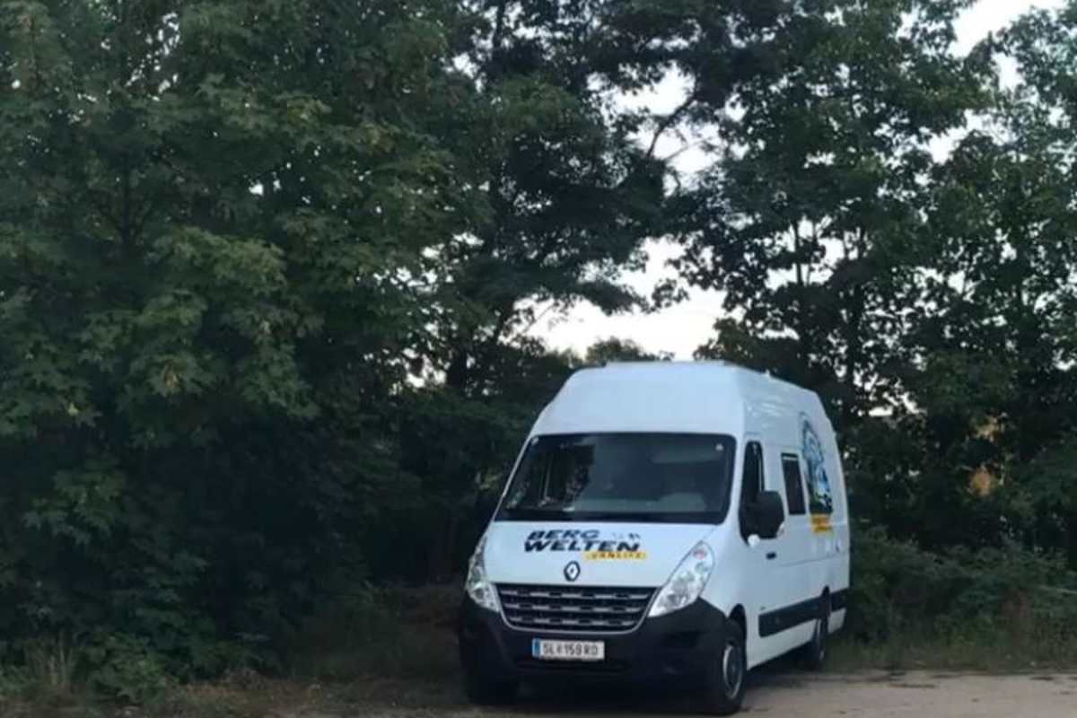 Nicht der idyllischste Schlafplatz, doch absolut ausreichend