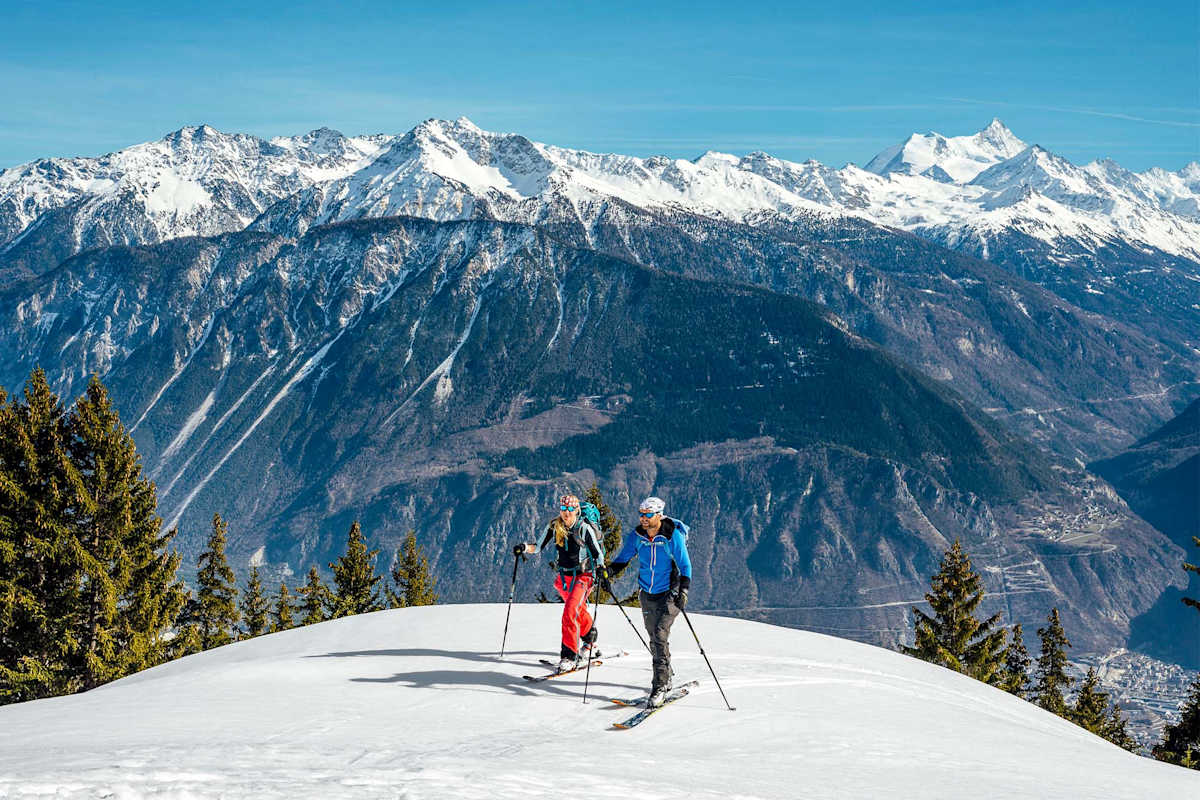 Die Skitourengruppe beim Aufstieg.