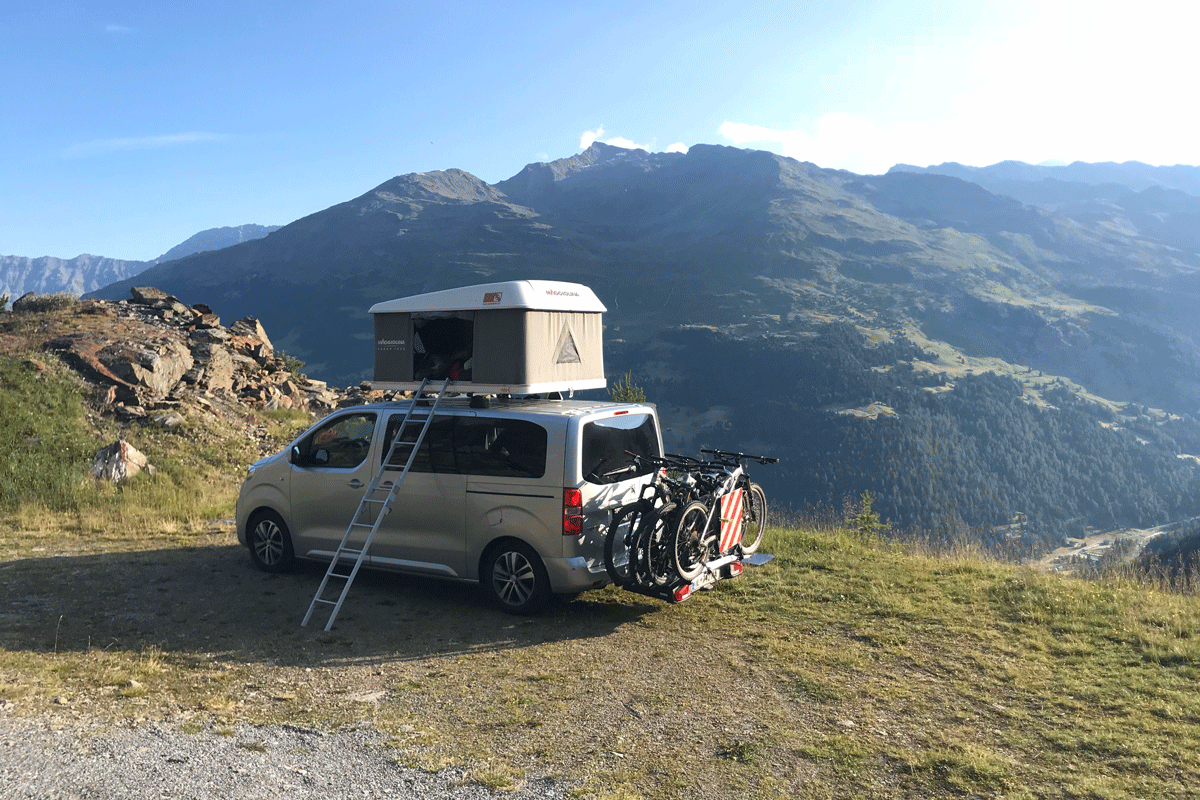 Mit dem Dachzelt einfach dort parken, wo es einem am besten gefällt