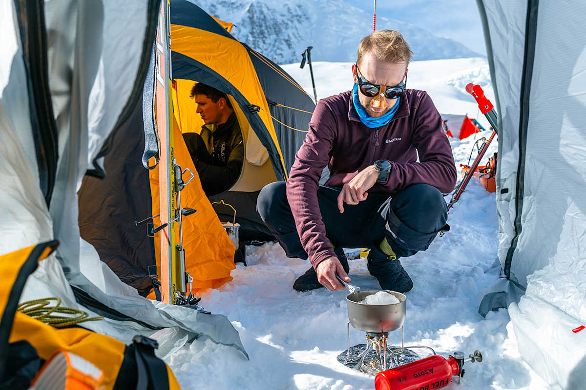 Der SOTO Kocher im Einsatz in Denali beim Schneeschmelzen.