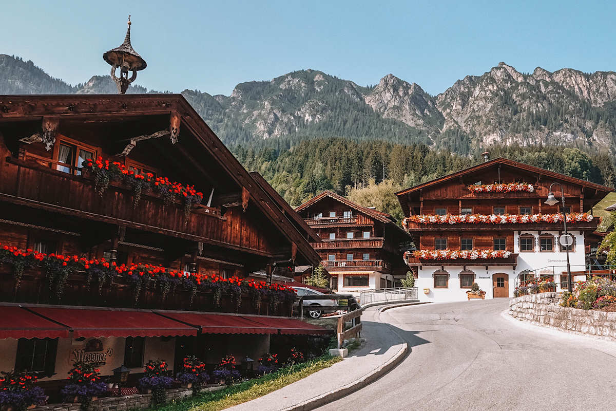 Im Dorfzentrum Alpbach ist jeder Hof ein wahres Unikat.