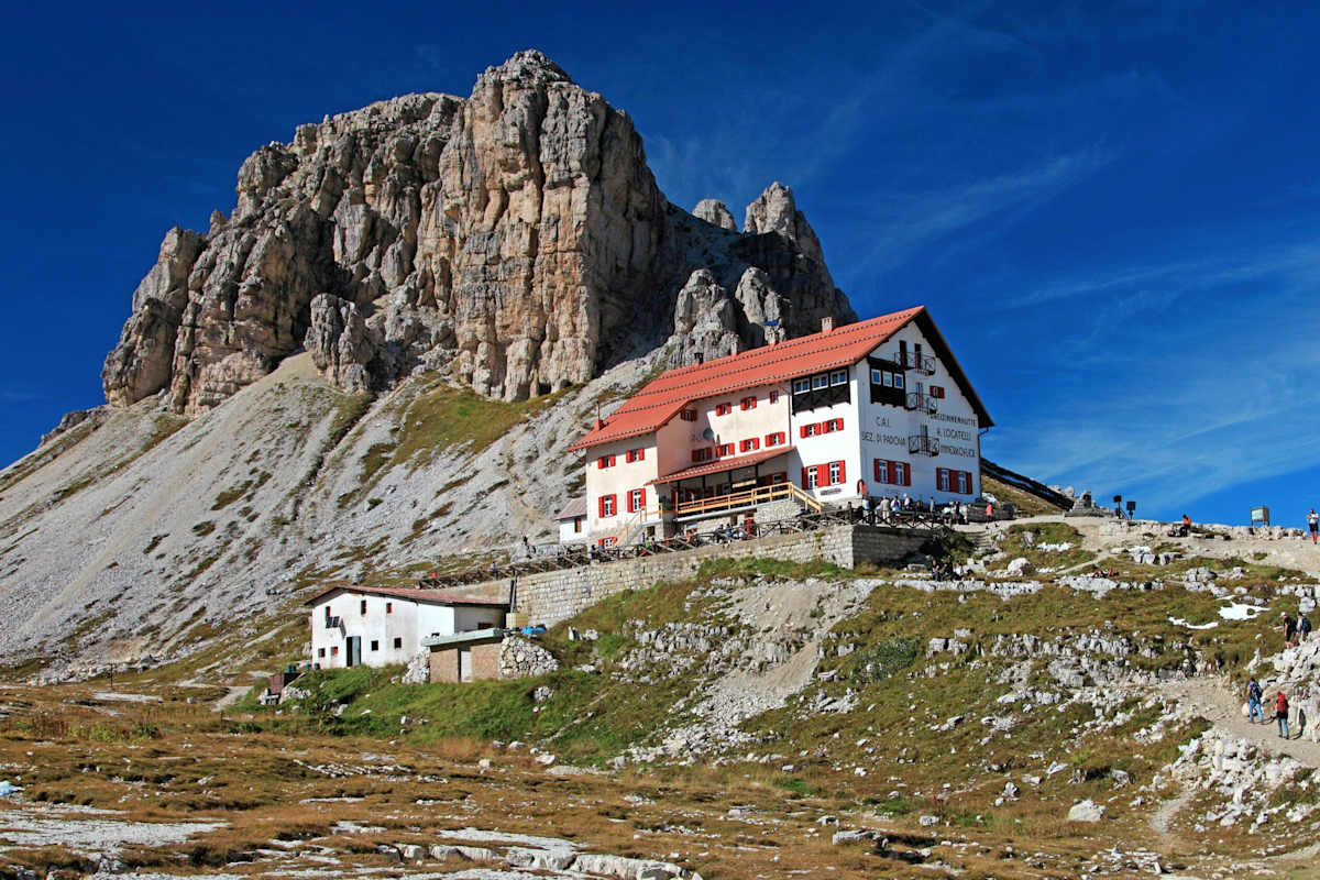 Drei Zinnen Hütte in den Dolomiten in Südtirol