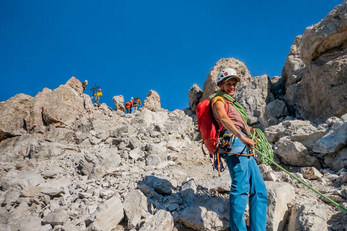 Der erste Blick zum Gipfelkreuz der Großen Zinne (2.999 m)