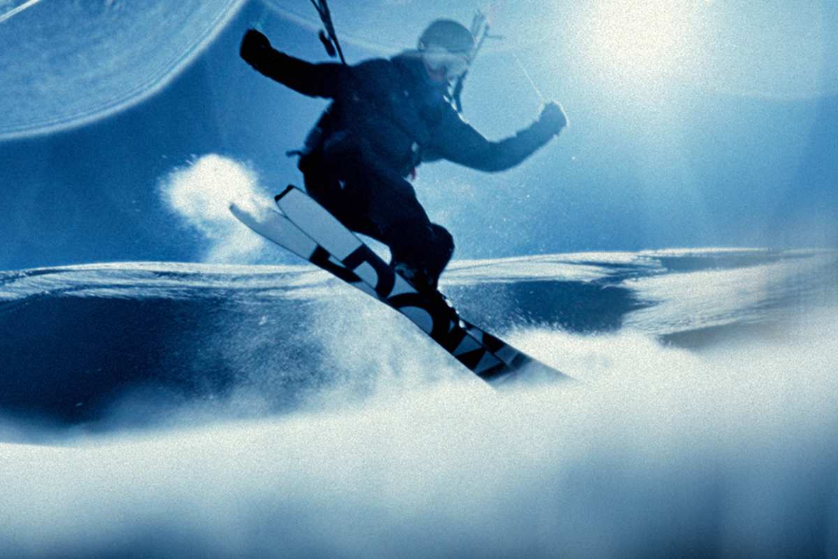 Anthony Dutruy beim Speedriding in den Schweizer Alpen.