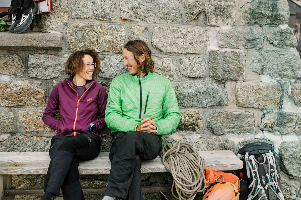 Die Bergsteiger posieren für das Foto.