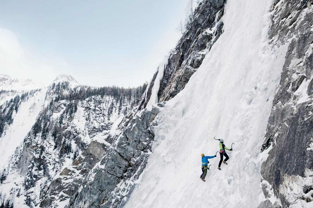 Die Seilschaft am Federweiß-Fall