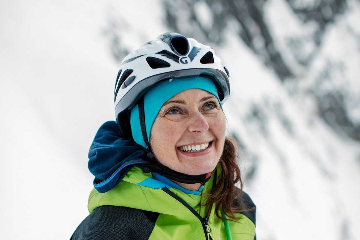 Ein Kletterer sichert den anderen.