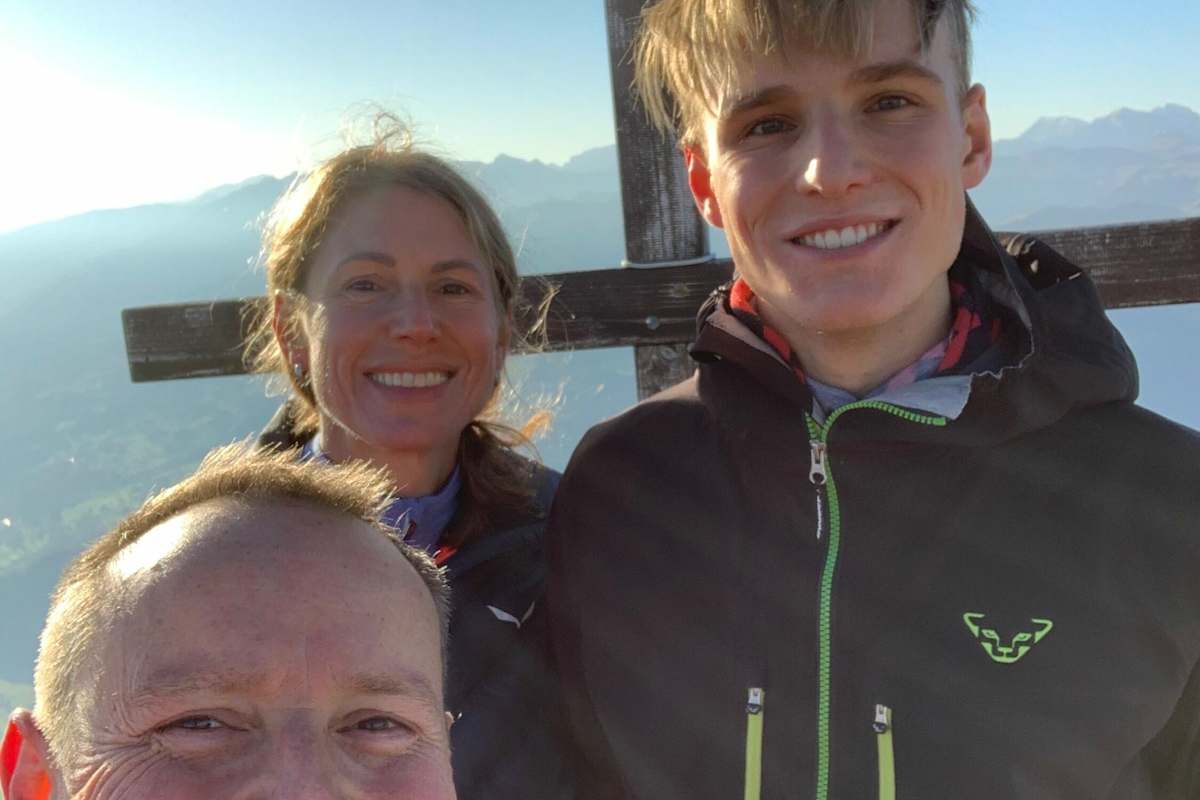 Die Churfirsten-Gipfelstürmer und glückliche Patchwork-Family auf einem Blick (von rechts nach links): Mathis Weber, Janine Streich-Weber und Michel Härtli