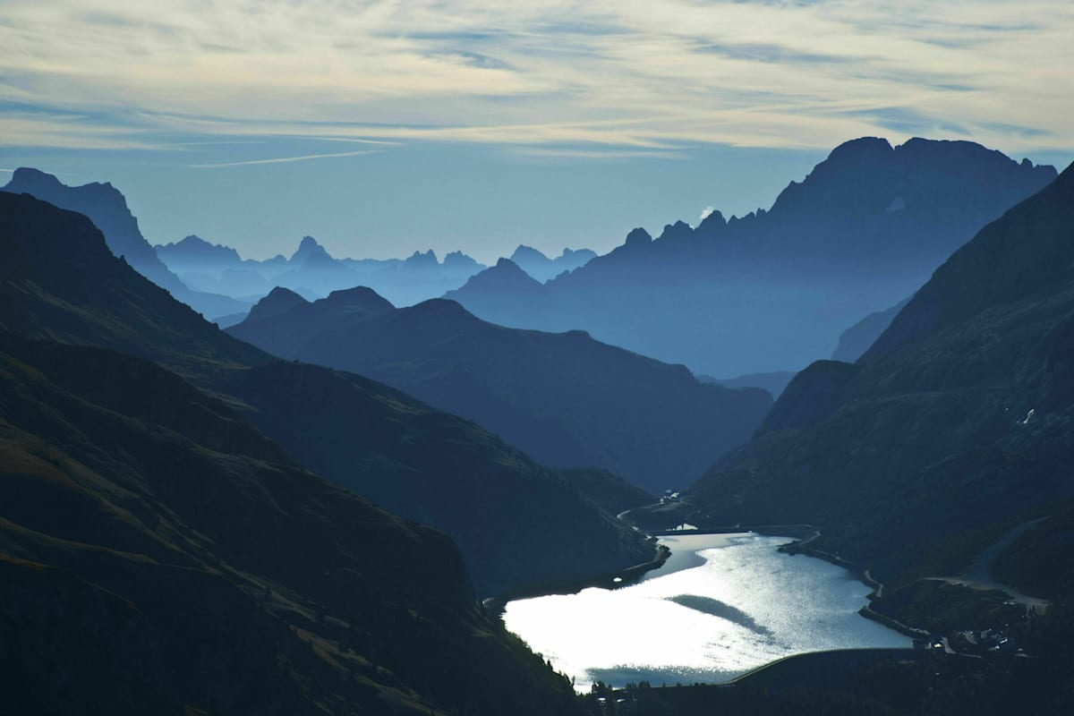 Trentino: Fedaia-Stausee in den Dolomiten