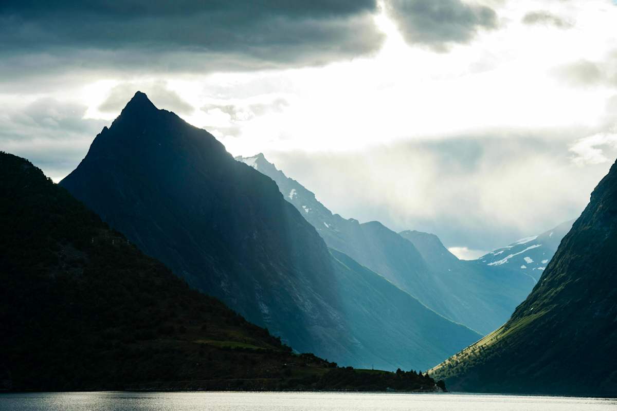 Der mächtige Slogen im Hjørundfjord