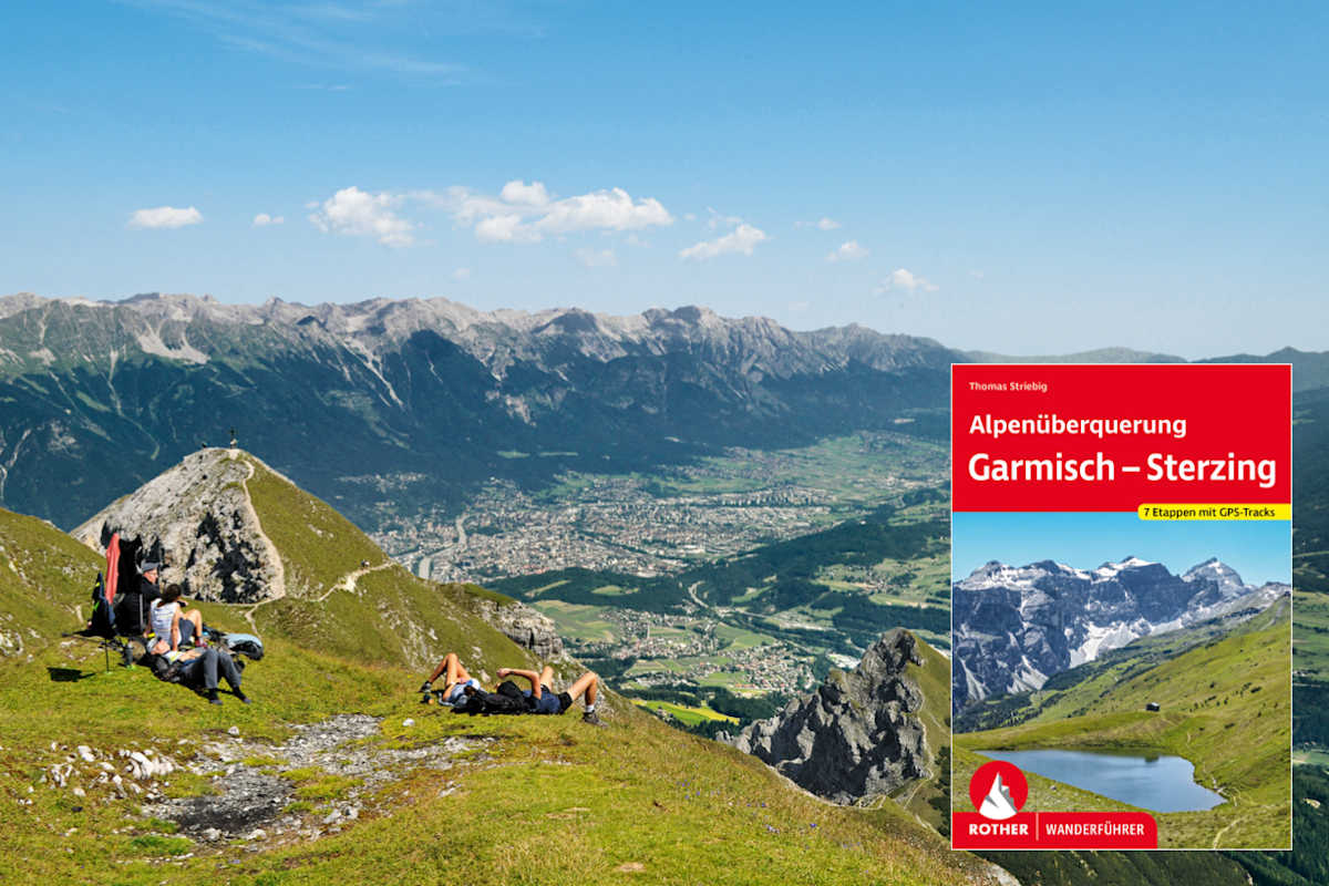 Grandioser Blick von der Nockspitze auf Innsbruck, dahinter die Nordkette des Karwendels: Etappe 3 der Alpenüberquerung von Garmisch nach Sterzing.