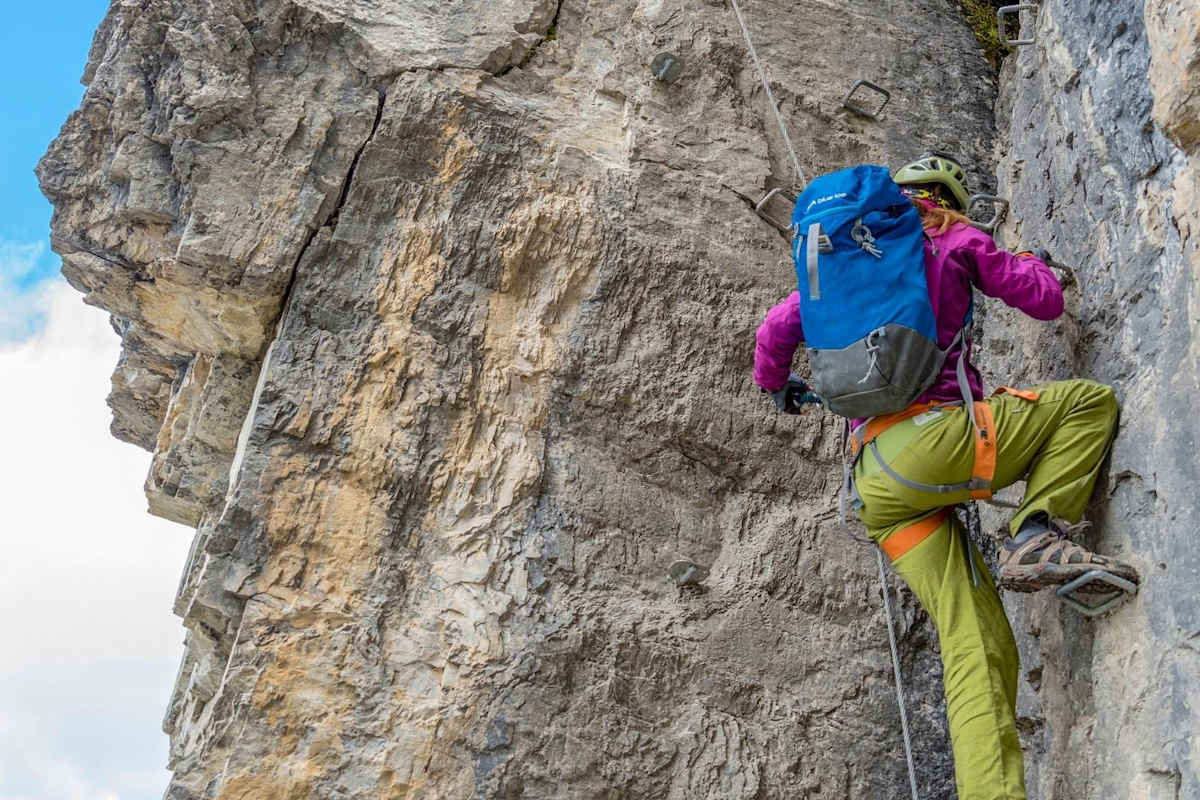 Die Klettergruppe in einer steilen, anspruchsvollen Passage der Gerlossteinwand