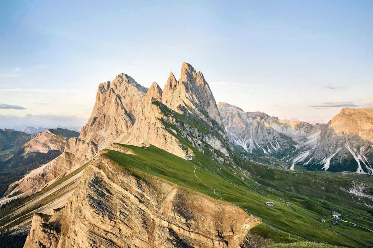 Die mächtigen Geislerspitzen ragen in den Himmel