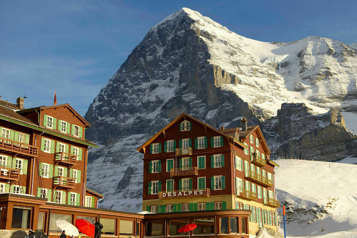 Blick von der Kleinen Scheidegg auf den Eiger in den Berner Alpen