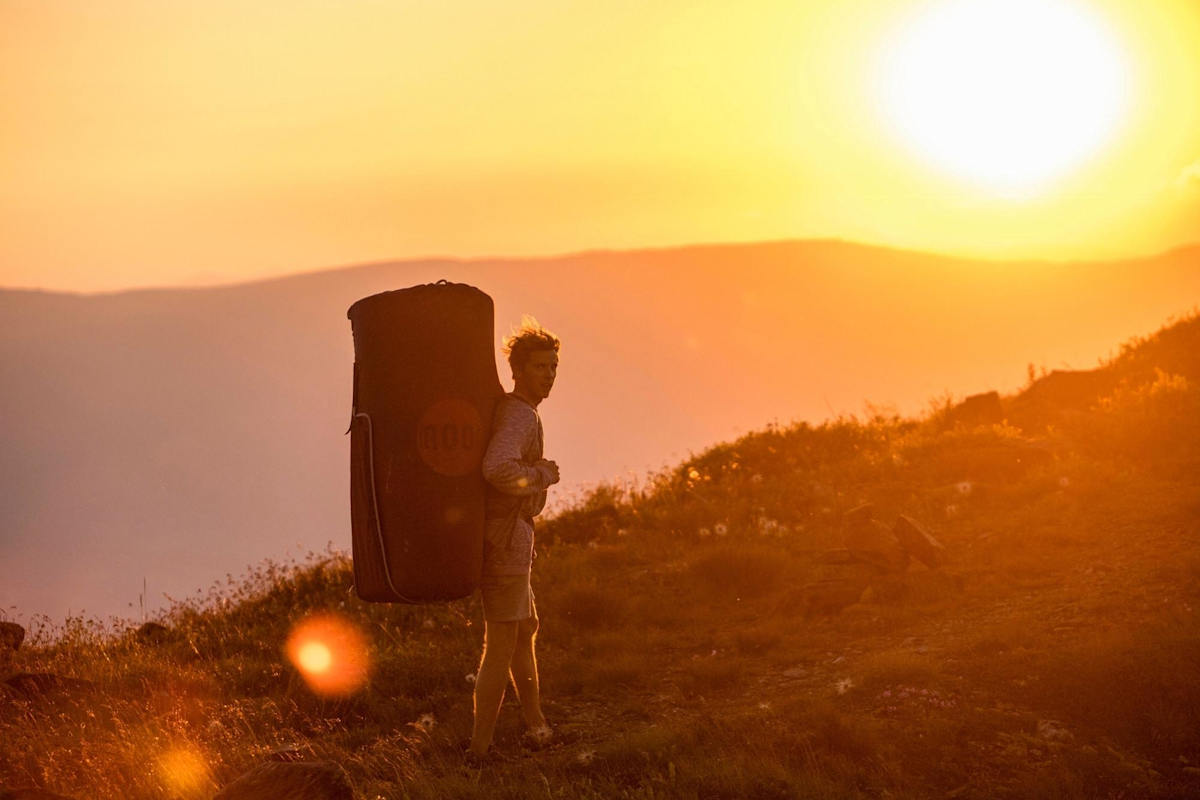 Sonnenuntergangsstimmung am Rückweg der Kletterer