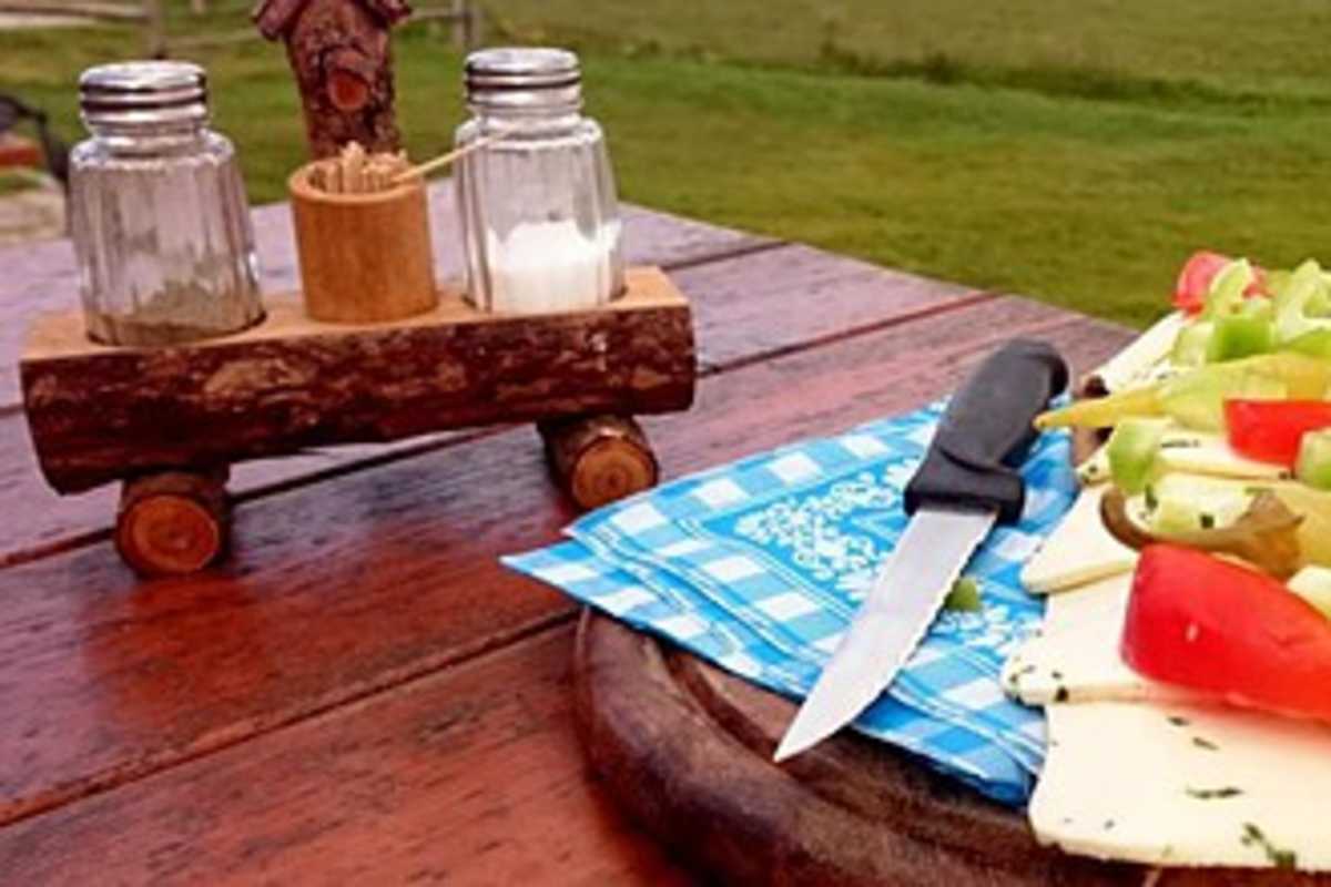 Auf der Rax gibt es viele Möglichkeiten einzukehren und die köstliche Hüttenkulinarik zu genießen.