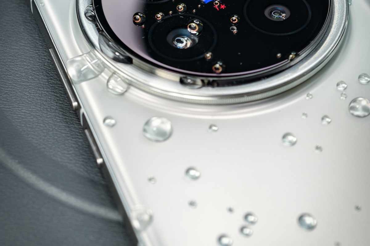 Das vivo X200 Pro überzeugt durch seine professionelle ZEISS Triple Kamera.