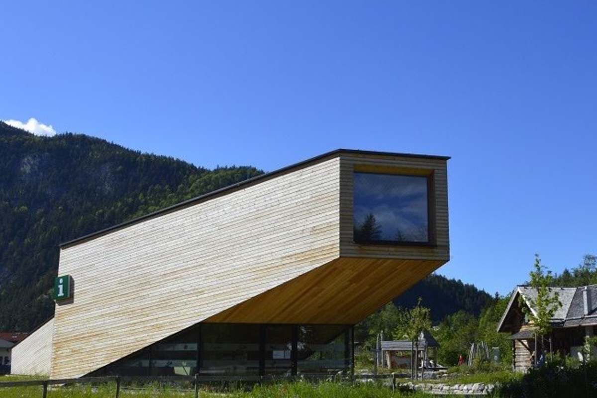 Das moderne Naturpark-Infozentrum Scharnitz