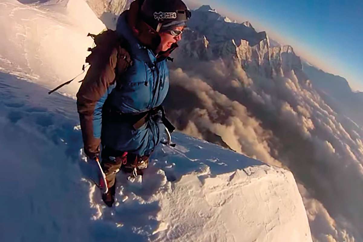 Allein am Gipfel des Ama Dablam: Als jüngste Person überhaupt!