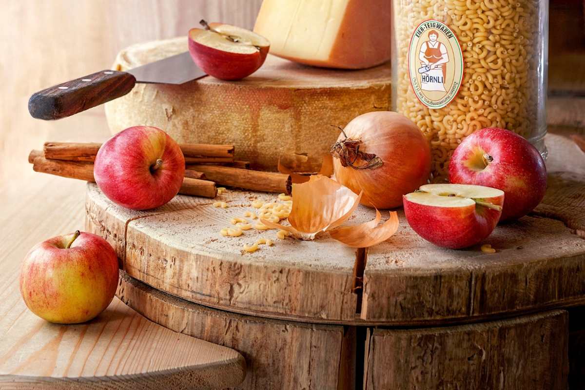 Die Zutaten für die Chäshörnli.