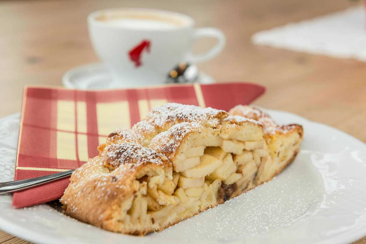 Apfelstrudel Kreuzwiesen Alm