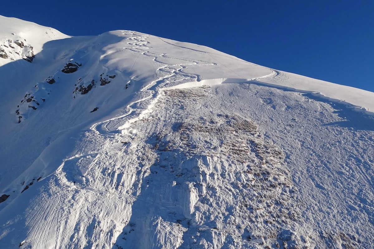 Gelände nach Lawinenabgang