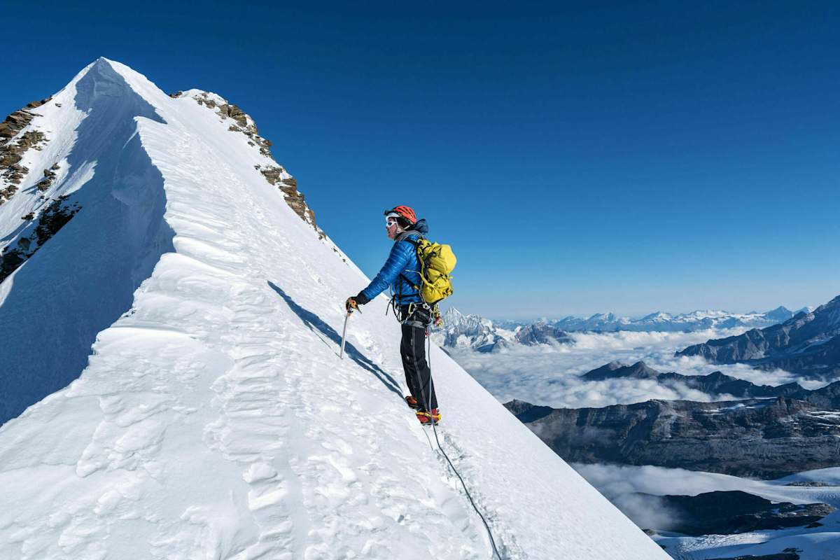 Überschreitung: Bergsteiger am Liskamm im Walliser Grenzkamm
