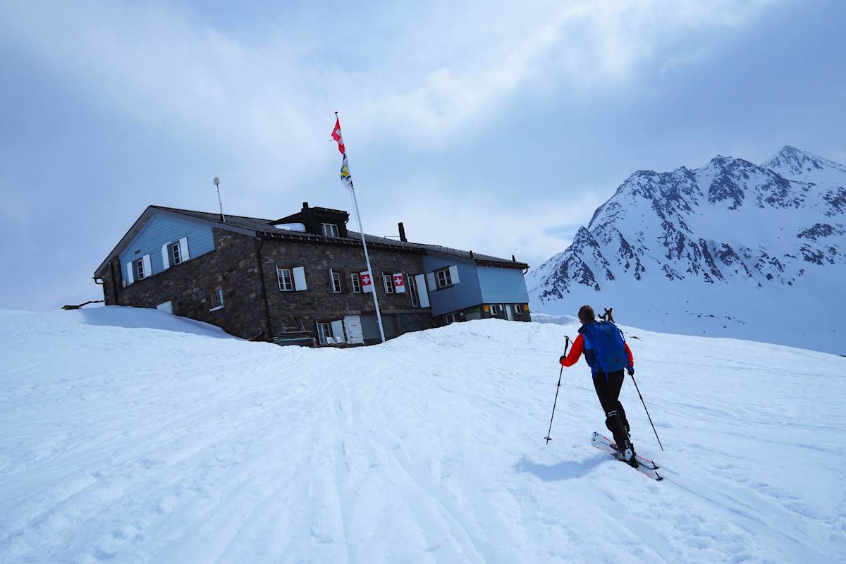 Graubünden: Maighelshütte in den Tessiner Alpen