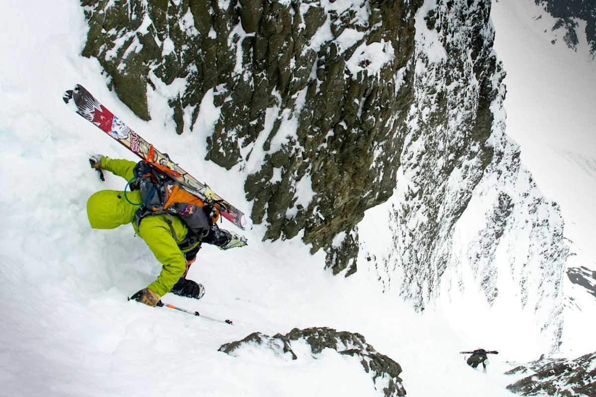 In steilen Rinnen und Mulden sammelt sich oft Triebschnee.