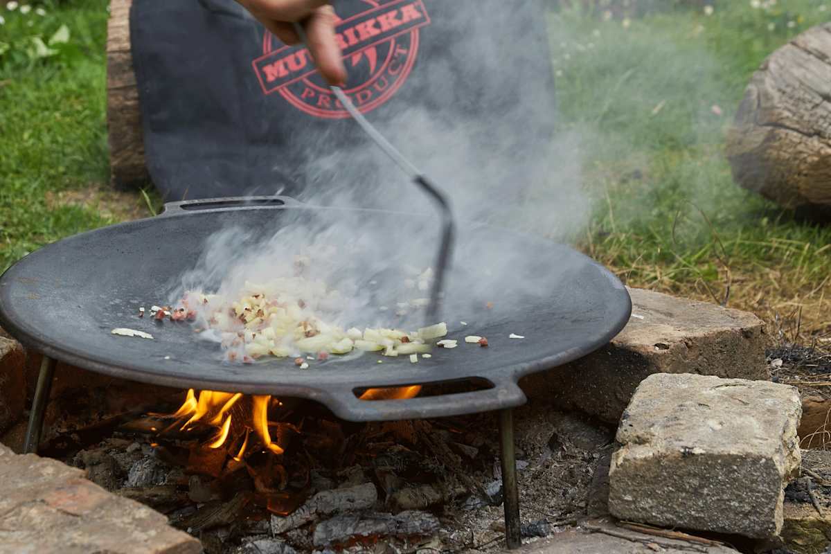 Muurikka Feuerpfanne für die Outdoor-Küche