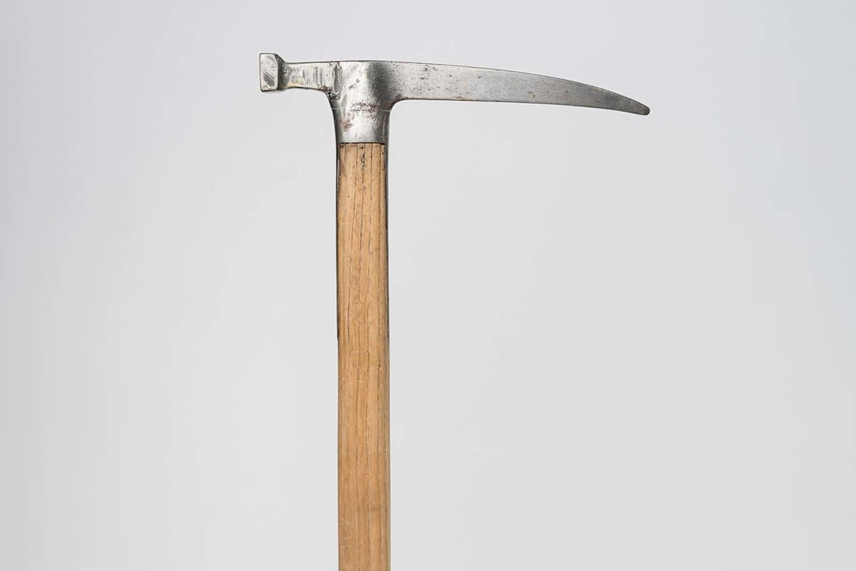 Der erste Eisbeil mit Hammerkopf