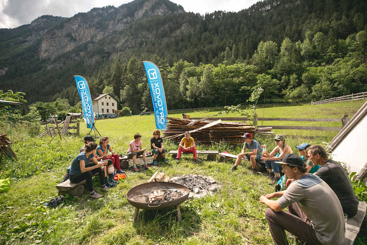 Erlerne Erste-Hilfe-Hacks für den Ernstfall - Übung bringt Sicherheit.