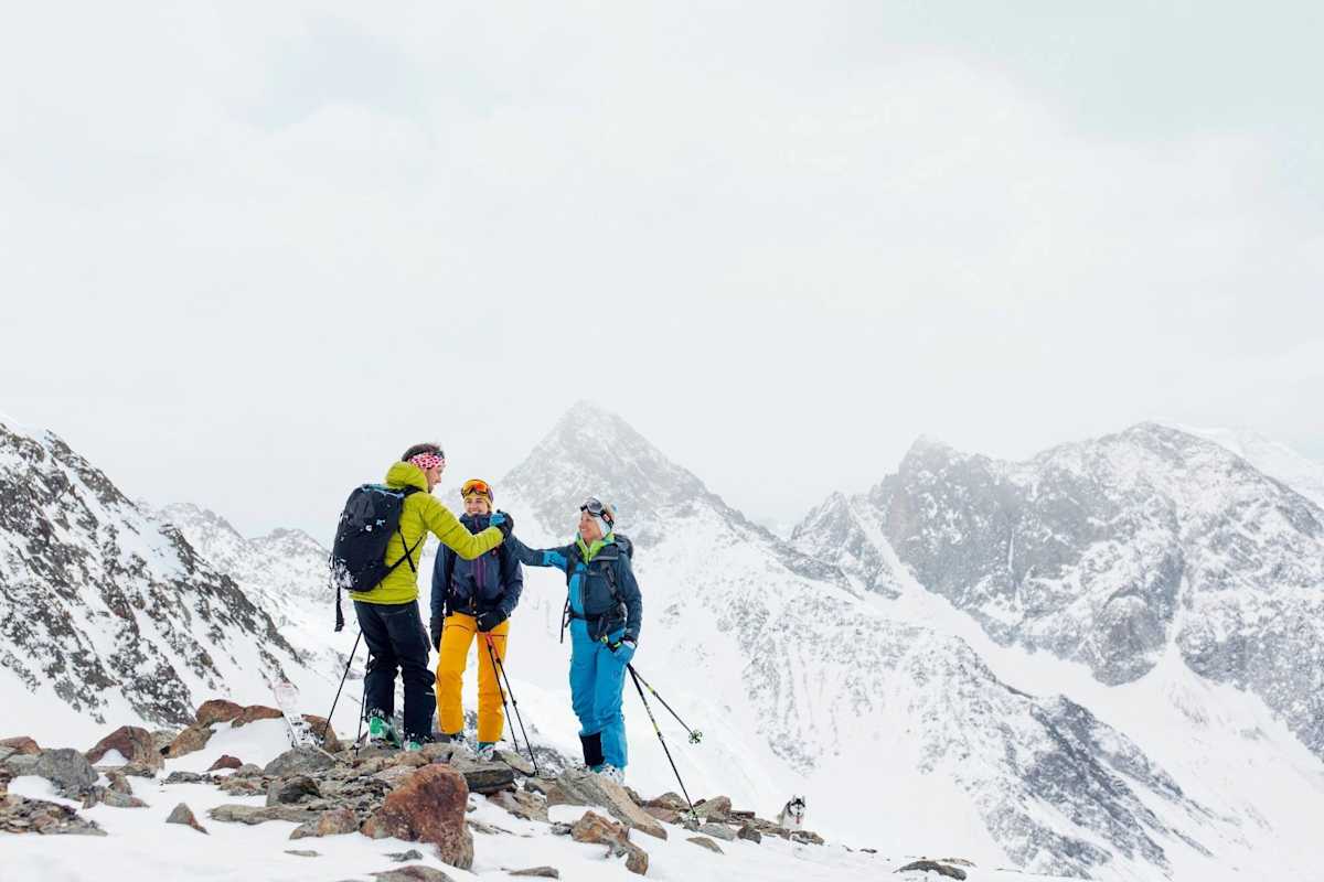Die Gruppe freut sich über das Erreichen des Ziels
