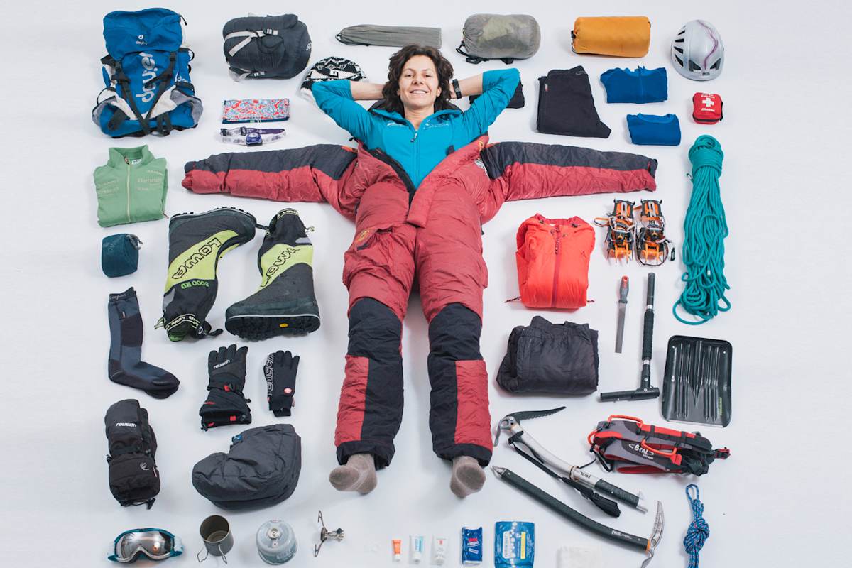 Packliste: Das alles nimmt Gerlinde Kaltenbrunner auf den K2 mit.