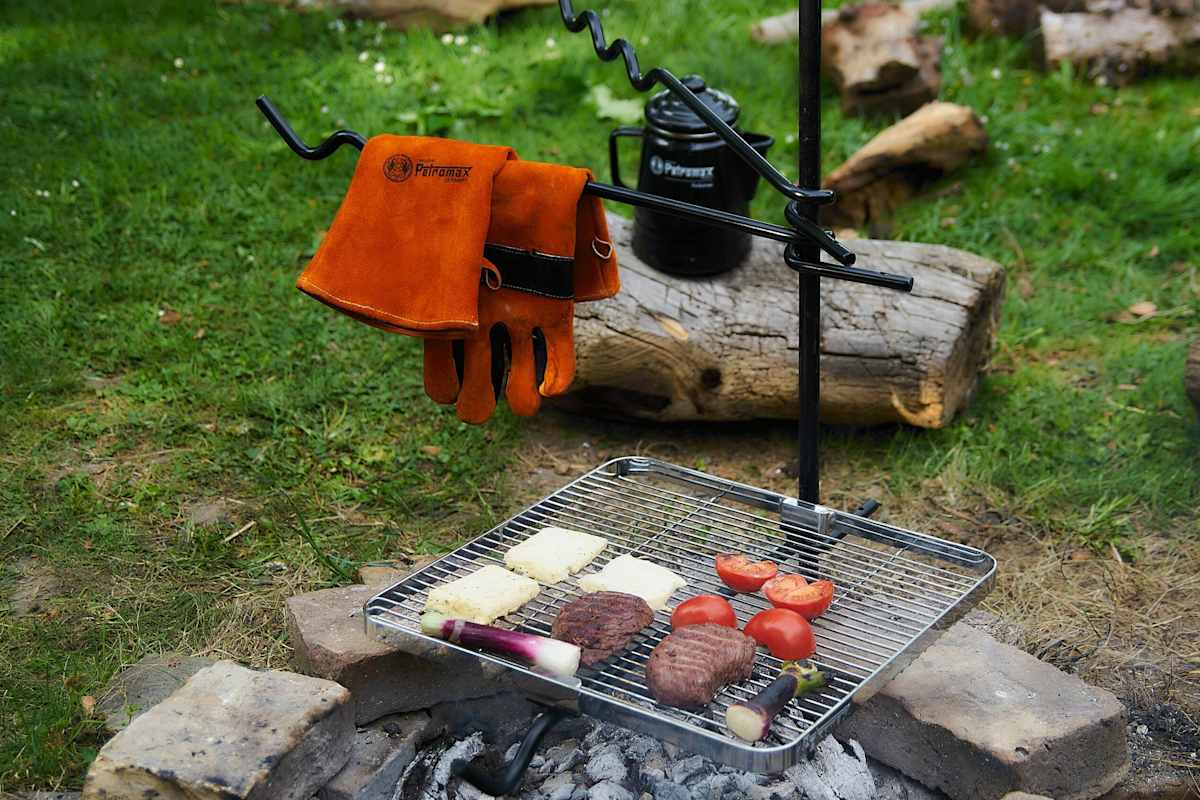 Outdoor-Küche: Feueranker von Petromax