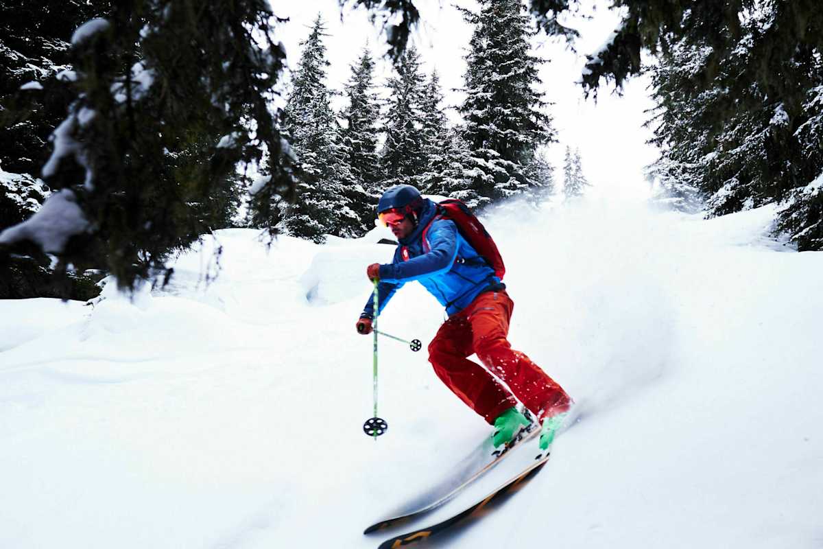 Wild Face: Raphael Eiter bei der Abfahrt vom Mittagskogel im Pitztal