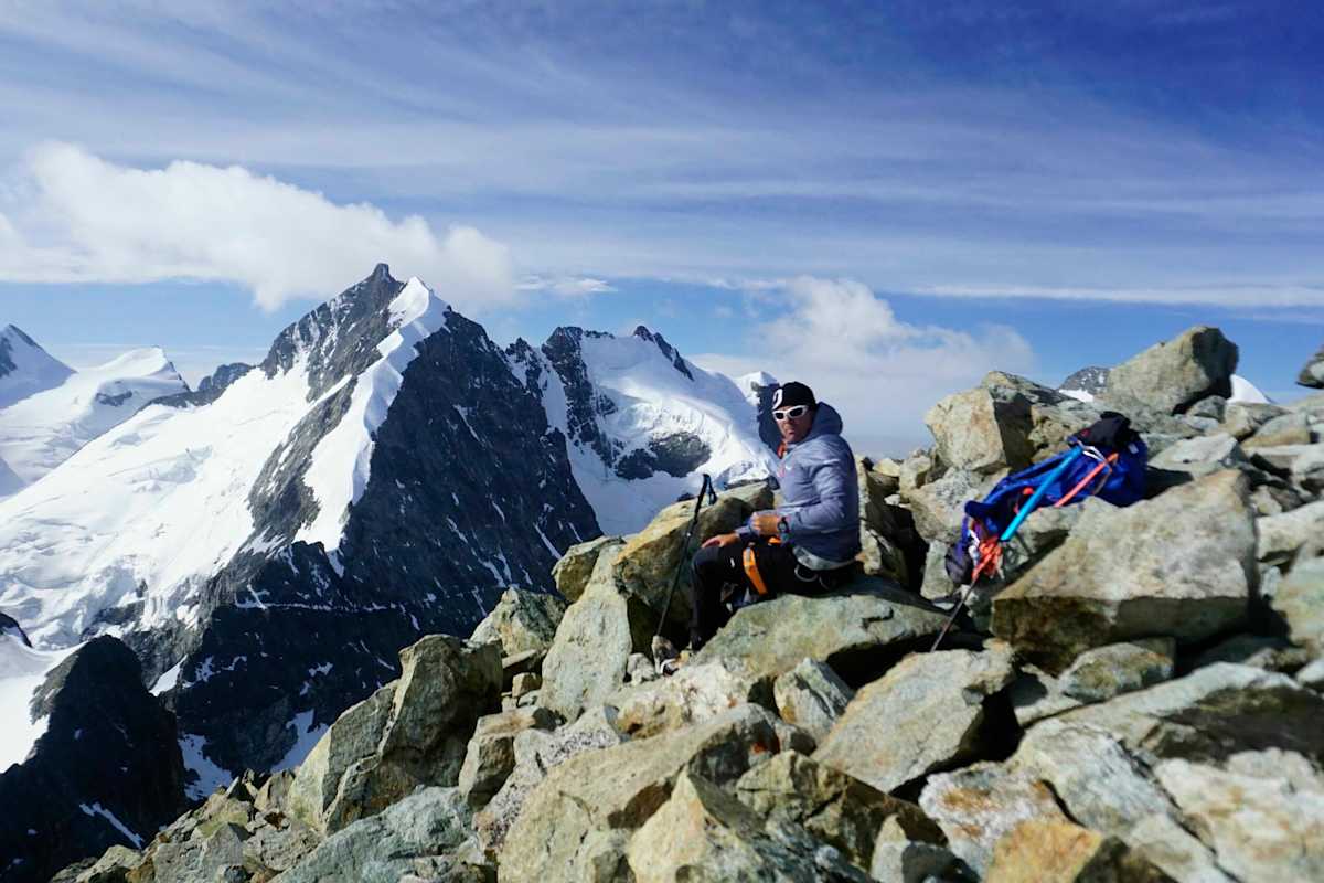 Vom Gipfel des Piz Morteratsch sieht man den Bianco Grat besonders gut.