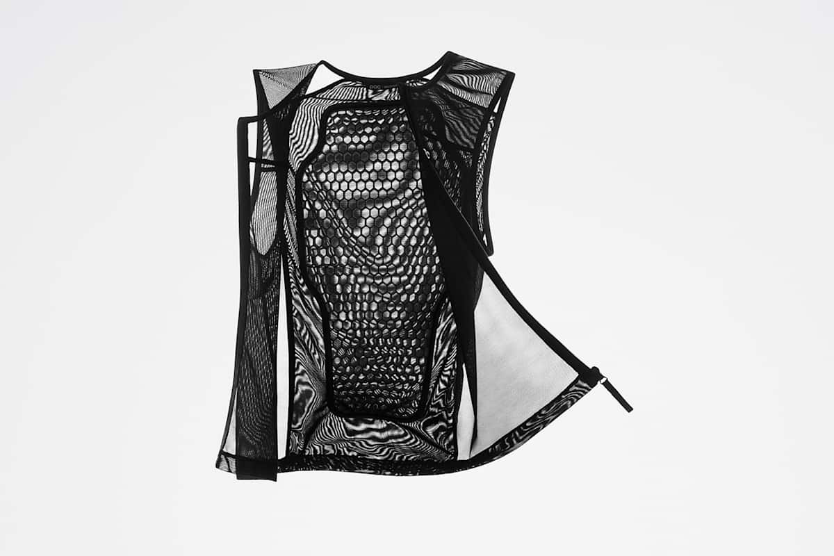 POC VPD Max Vest in Schwarz, mit Level 2 zertifiziertem Rückenschutz, leicht, flexibel und ideal für Wintersport.