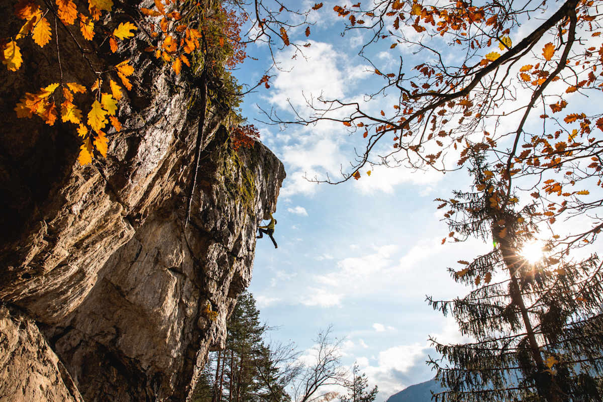 Vitto Messsini beim Drytool-Training am Fels