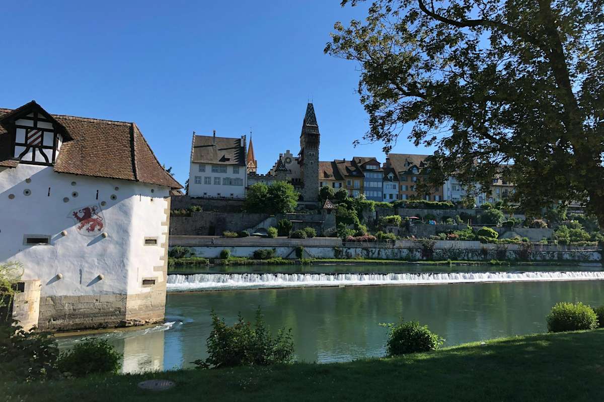 Manchmal schön anzuschauen, meistens gefährlich - Wehre. Hier in Bremgarten an der Reuss.