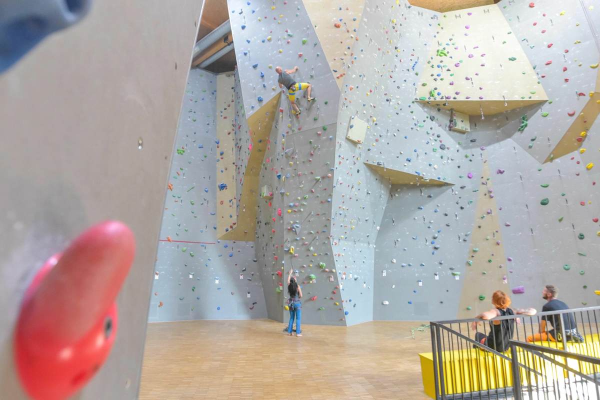 Kletterhalle Mühldorf - weiträumiger Innenbereich