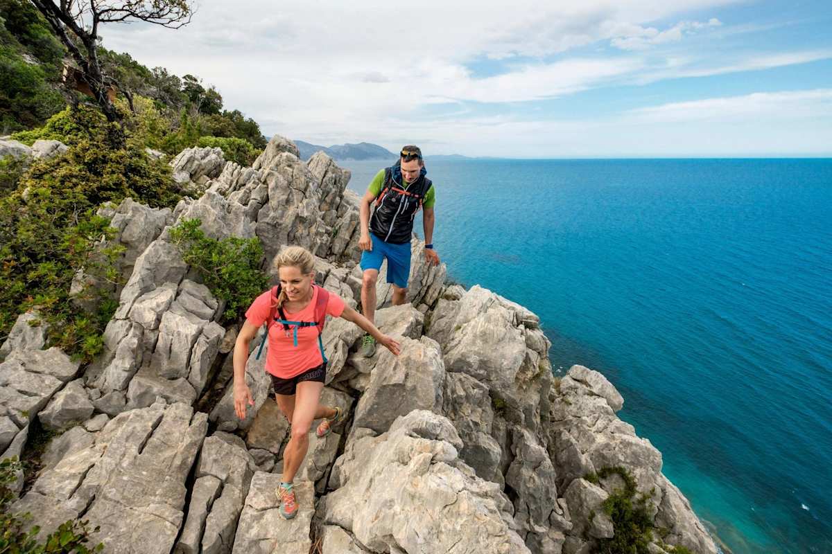 Anspruchsvolle Wandertrails mit Meeresblick