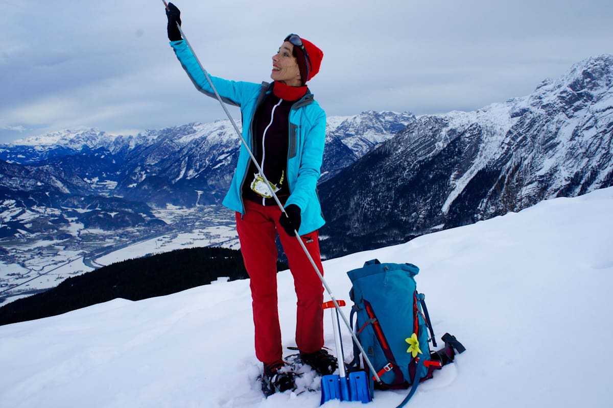 Sicherheitsausrüstung: LVS-Gerät, Sonde und Schaufel