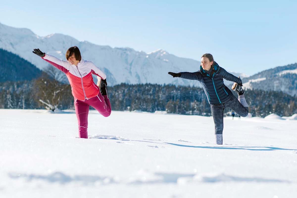 Yoga im Schnee.