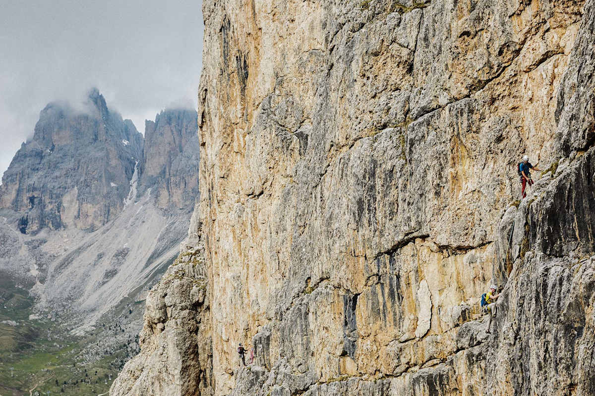 Die Kletterer in der Wand.