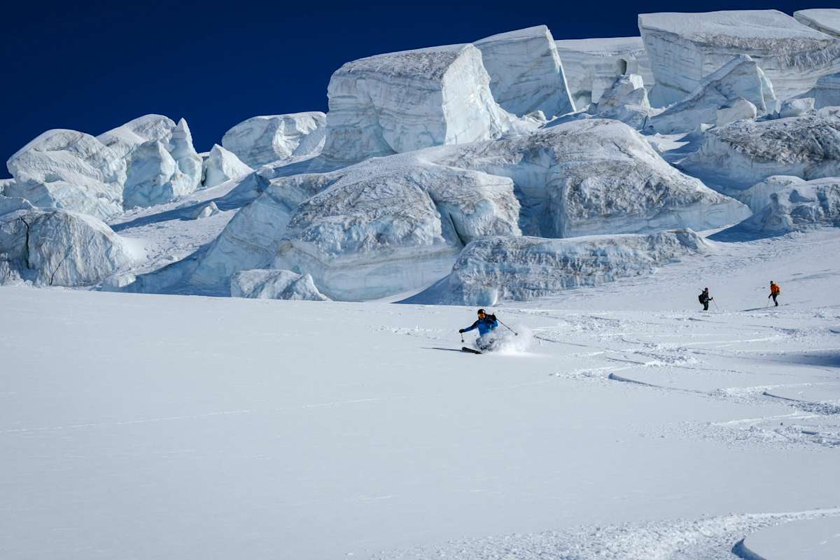 Nicht immer sind Spalten am Gletscher gut erkennbar