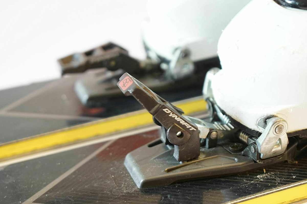 Tech-Bindung: Verriegelungshebel