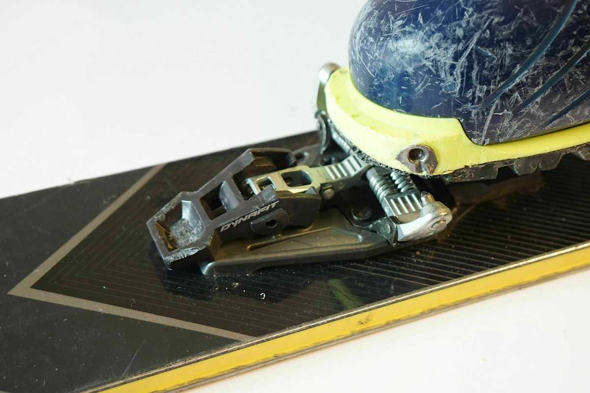 Tech-Bindung: Verriegelungshebel