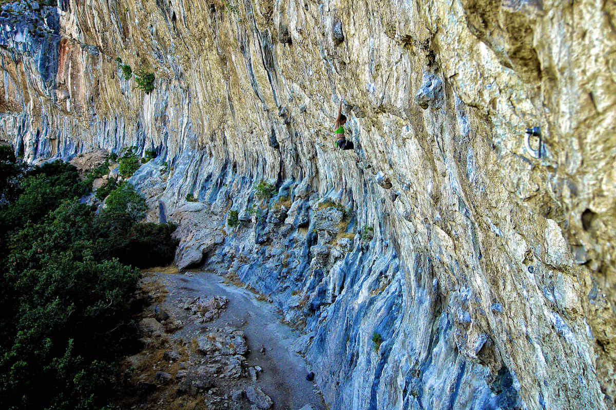 Was denkst du darüber? Warum ist Klettern – so wie hier in Mišja Peč, Slowenien – der beste Sport der Welt? Schreib uns!