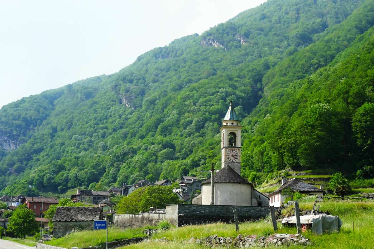 Someo im Kreis Maggia: Zur Capanna Alzasca in den Tessiner Alpen